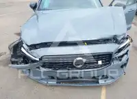 2022 Volvo S60 фото