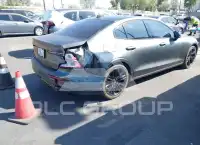 2022 Volvo S60 фото