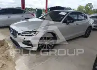 2022 Volvo S60 фото