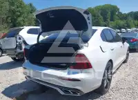 2022 Volvo S60 фото