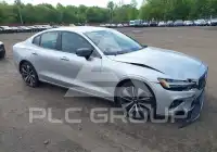 2022 Volvo S60 фото