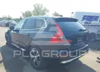 2022 Volvo XC60 фото