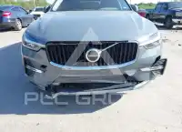 2022 Volvo XC60 photo