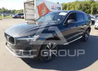 2022 Volvo XC60 фото