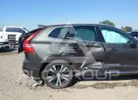 2022 Volvo XC60 фото