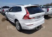 2022 Volvo XC60 фото