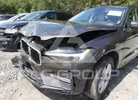 2022 Volvo XC60 фото