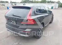 2022 Volvo XC60 фото