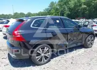 2022 Volvo XC60 photo