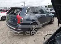 2022 Volvo XC90 фото