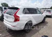 2022 Volvo XC90 photo