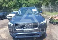 2022 Volvo XC90 фото