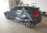 2022 Volvo XC40 фото
