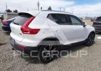 2022 Volvo XC40 фото