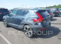 2022 Volvo XC40 photo