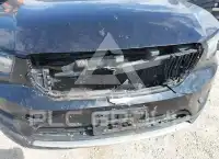 2022 Volvo XC40 фото