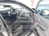 2022 Volvo XC40 фото