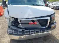 2022 GMC Savana фото
