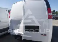 2022 GMC Savana фото