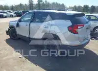 2022 GMC TERRAIN photo
