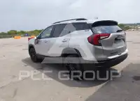2022 GMC TERRAIN photo