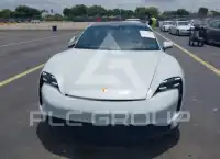 2022 Porsche Taycan photo