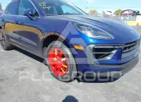 2022 Porsche MACAN photo