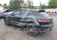 2022 Porsche MACAN photo