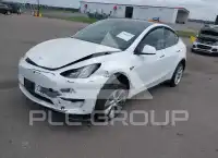 2022 Tesla Model Y фото