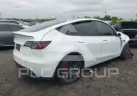 2022 Tesla Model Y фото