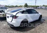2022 Tesla Model Y фото