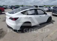 2022 Tesla Model Y photo
