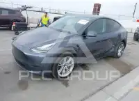 2022 Tesla Model Y фото