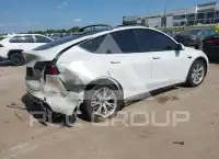 2022 Tesla Model Y фото