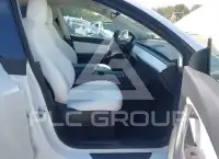 2022 Tesla Model Y photo
