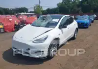 2022 Tesla Model Y фото