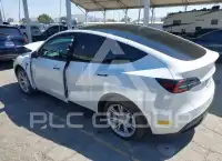 2022 Tesla Model Y фото