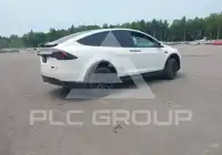 2022 Tesla Model X фото