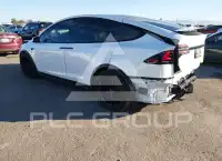 2022 Tesla Model X фото