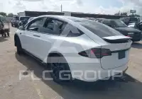 2022 Tesla Model X фото