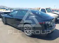 2022 Tesla Model S photo