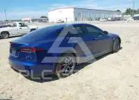 2022 Tesla Model S фото