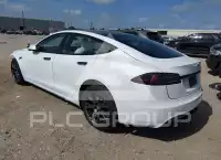 2022 Tesla Model S фото