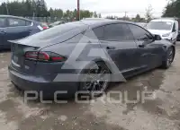 2022 Tesla Model S фото