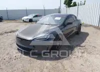 2022 Tesla Model S фото