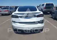 2022 Tesla Model S фото