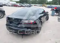 2022 Tesla Model S фото