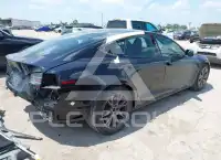 2022 Tesla Model S фото