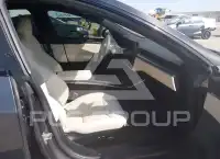 2022 Tesla Model S фото