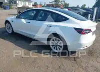 2022 Tesla Model 3 фото